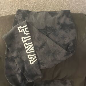 Women’s VS Love Pink Leggings